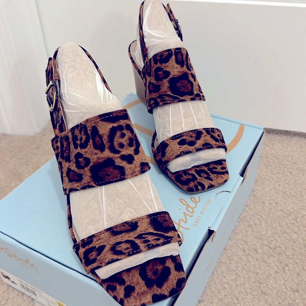 Brown leopard chunky sandals